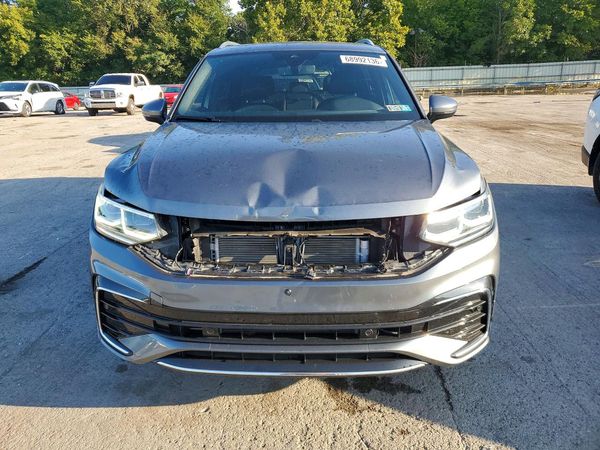 2024 VOLKSWAGEN TIGUAN 4Motion SEL R-Line Black