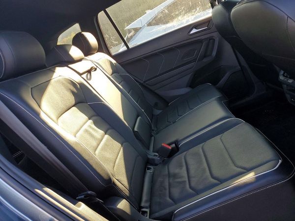 2024 VOLKSWAGEN TIGUAN 4Motion SEL R-Line Black