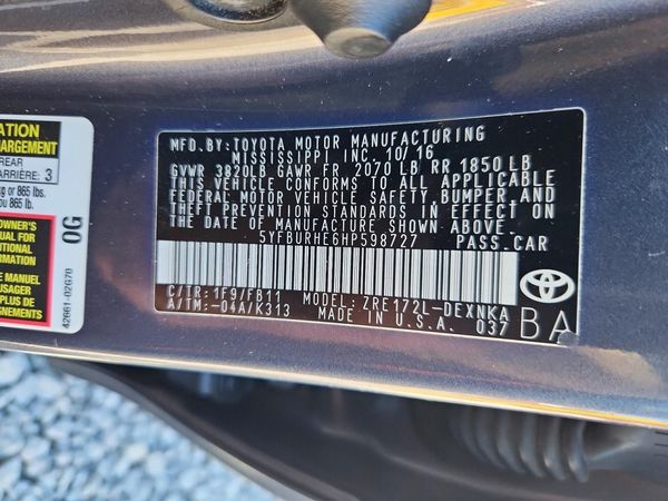 2017 TOYOTA COROLLA