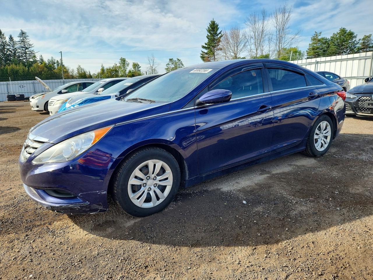 2013 HYUNDAI SONATA GLS/ GLS Popular — Front 3/4