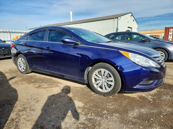 2013 HYUNDAI SONATA GLS/ GLS Popular — Passenger 3/4