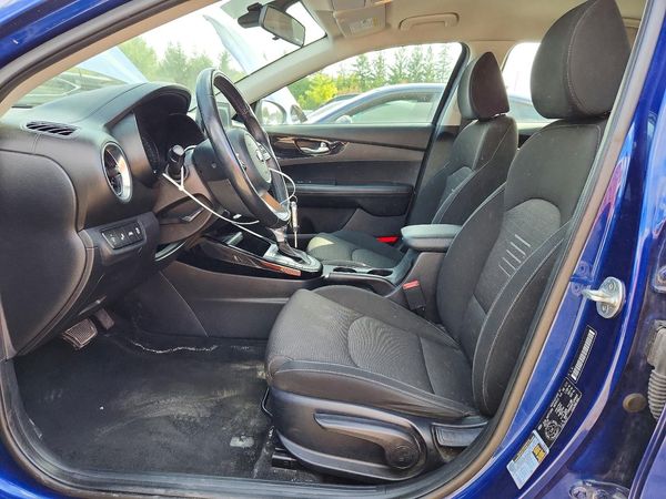 2019 KIA FORTE EX — DENT