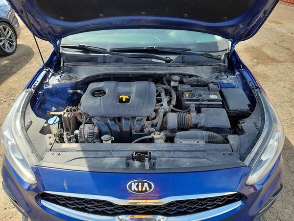 2019 KIA FORTE EX — Engine bay