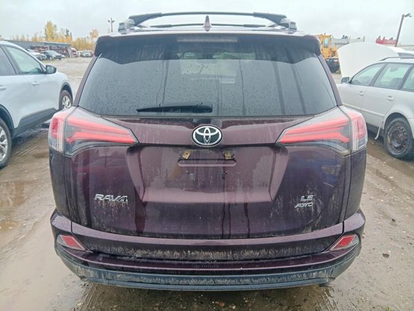 2018 TOYOTA RAV4 LE — DIRR