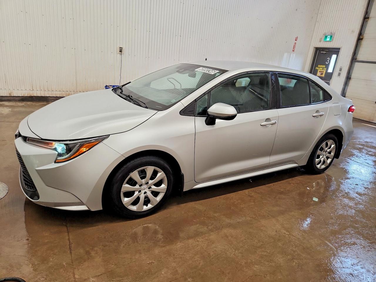 2020 TOYOTA COROLLA LE — Front 3/4