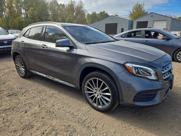 2018 MERCEDES-BENZ GLA GLA250-4M — Passenger 3/4