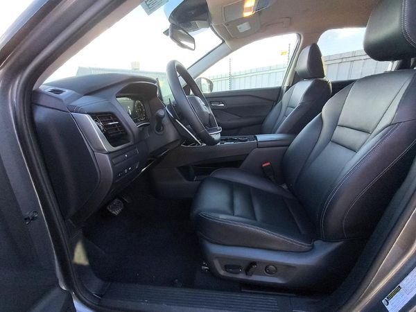 2026 NISSAN ROGUE SL — DENT
