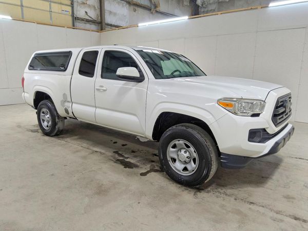 2019 TOYOTA TACOMA SR5 — Passenger 3/4