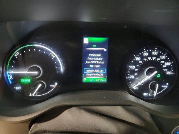 2024 TOYOTA SIENNA LE
