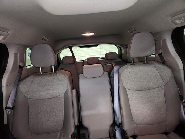 2024 TOYOTA SIENNA LE