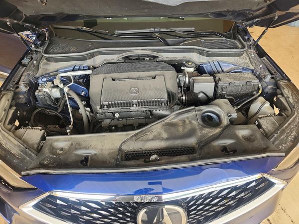 2022 ACURA MDX TECH — Engine bay