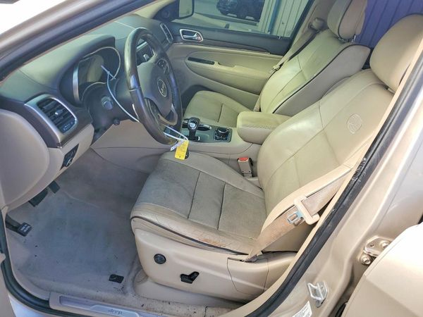 2014 JEEP CHEROKEE Overland — DENT