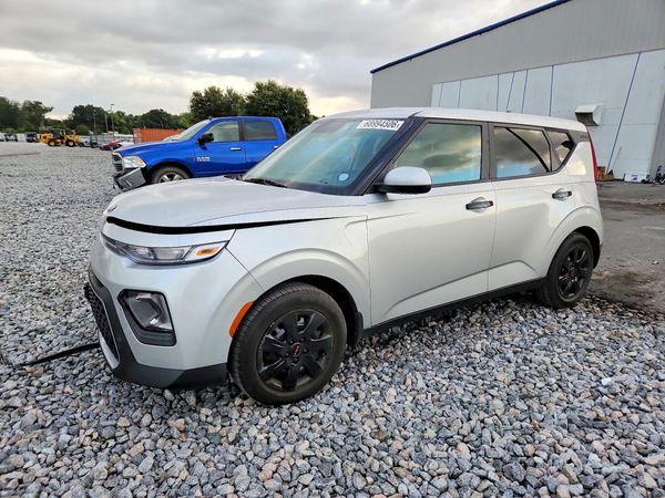 2021 KIA SOUL — Front 3/4