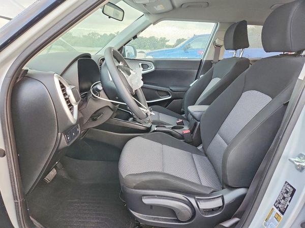 2021 KIA SOUL — DENT