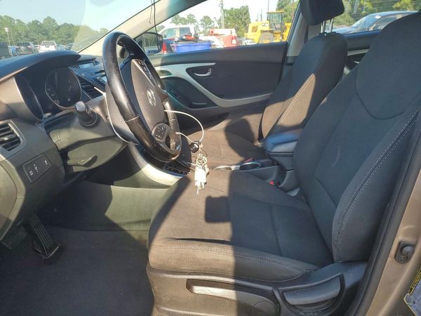 2015 HYUNDAI ELANTRA — DENT