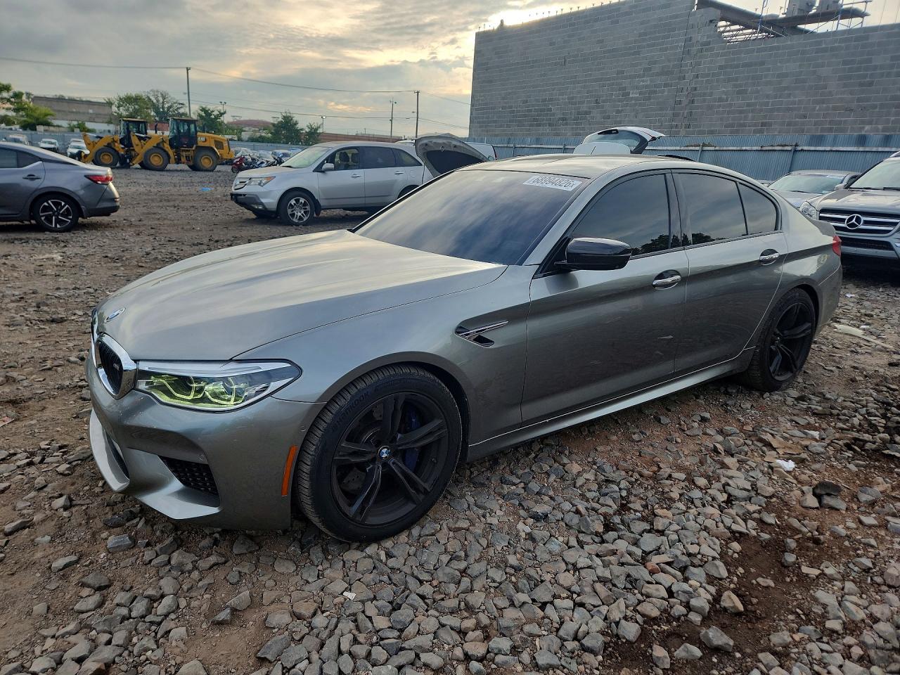 2018 BMW M5 — Front 3/4
