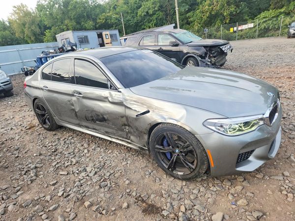 2018 BMW M5 — Passenger 3/4