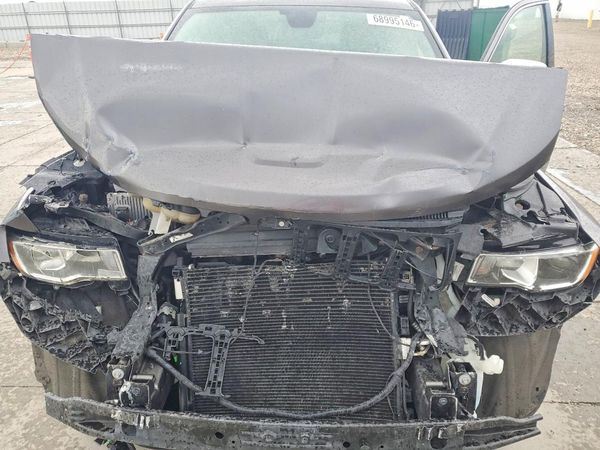 2020 JEEP GRAND CHEROKEE — Engine bay