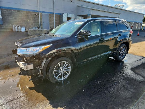 2018 TOYOTA HIGHLANDER — DSFA — Front 3/4