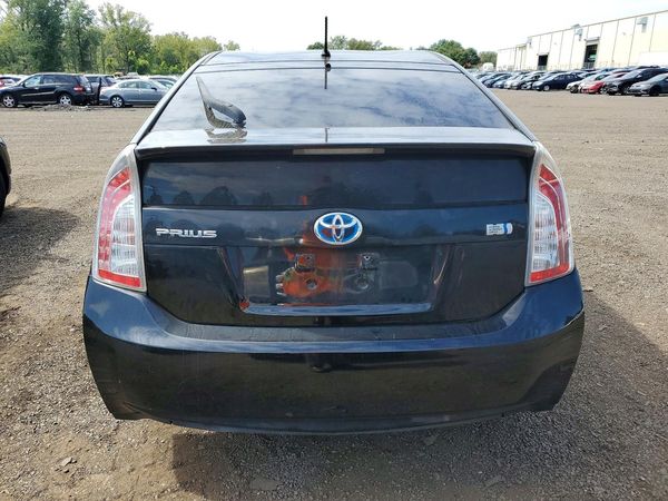 2014 TOYOTA PRIUS — DIRR