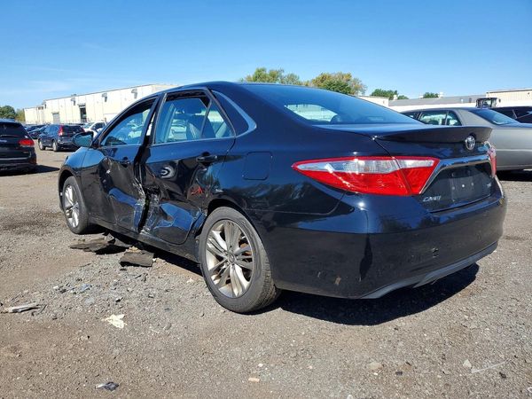 2016 TOYOTA CAMRY