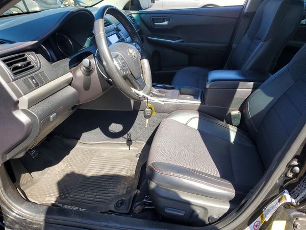 2016 TOYOTA CAMRY