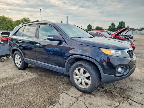 2013 KIA SORENTO Base / LX — Passenger 3/4