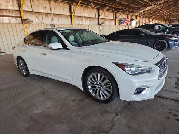 2021 INFINITI Q50 LUXE