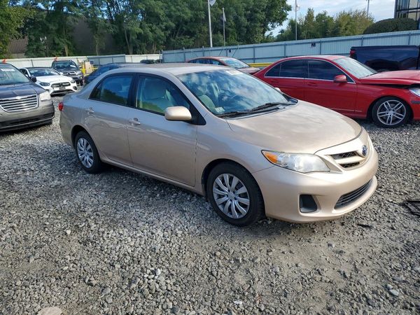 2012 TOYOTA COROLLA