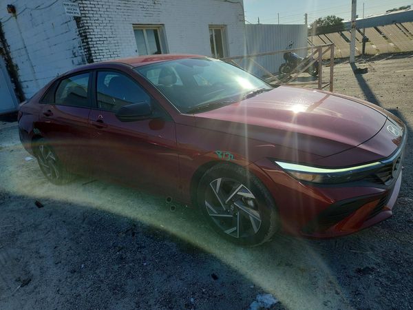 2025 HYUNDAI ELANTRA — Passenger 3/4