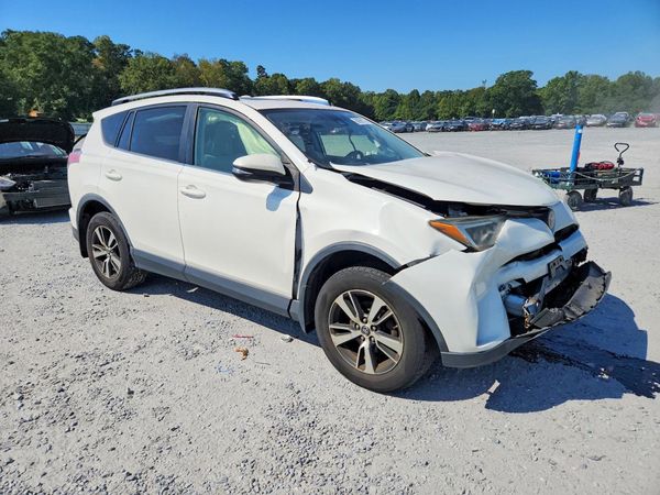 2017 TOYOTA RAV4 — Passenger 3/4