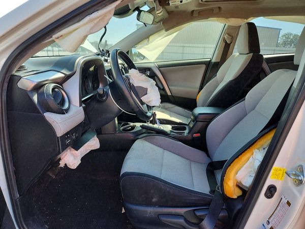 2017 TOYOTA RAV4 — DENT