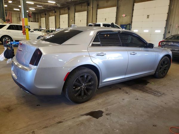2017 CHRYSLER 300 Limited