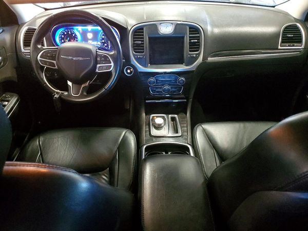 2017 CHRYSLER 300 Limited