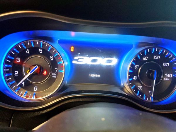 2017 CHRYSLER 300 Limited