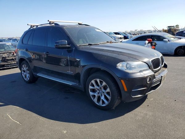 2013 BMW X5 xDrive35i — Passenger 3/4