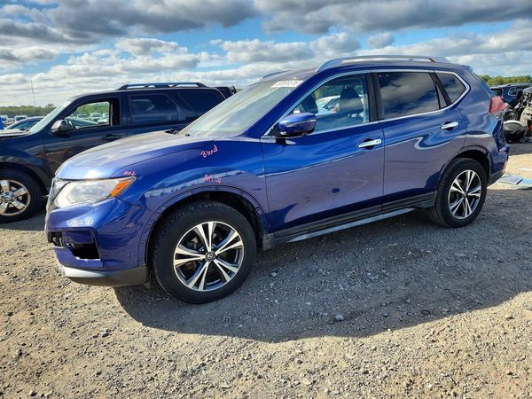 2019 NISSAN ROGUE — Front 3/4
