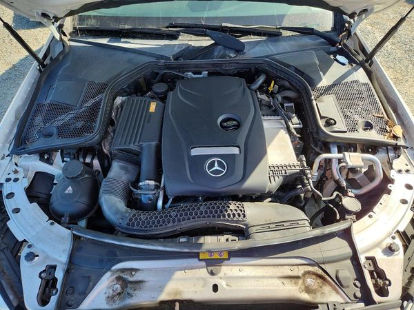 2017 MERCEDES-BENZ C — Engine bay