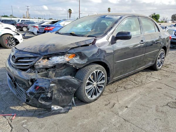 2013 TOYOTA COROLLA — Front 3/4