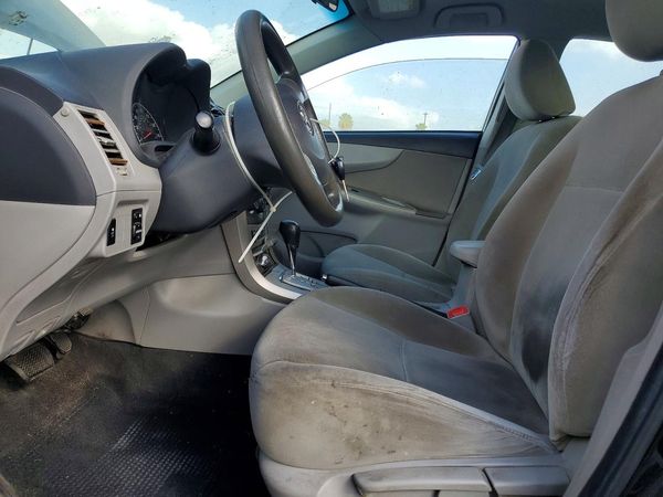 2013 TOYOTA COROLLA — DENT