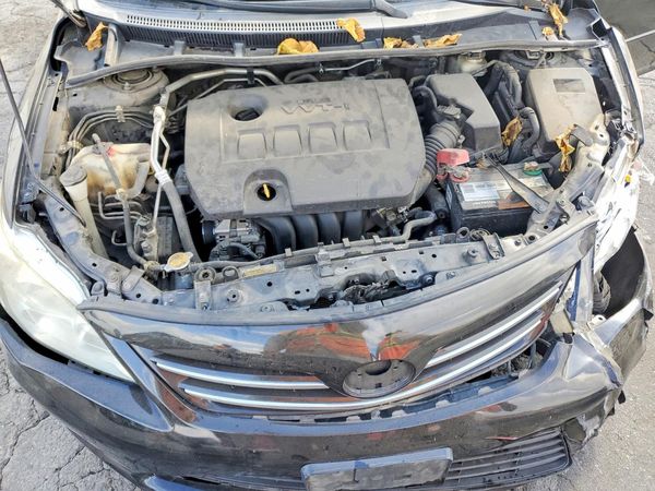 2013 TOYOTA COROLLA — Engine bay