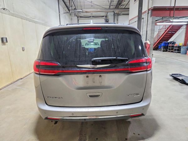 2021 CHRYSLER PACIFICA Limited — DIRR