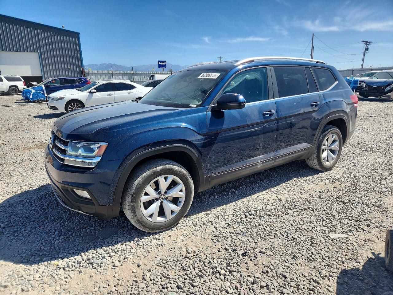 2018 VOLKSWAGEN ATLAS 4Motion SE — Front 3/4