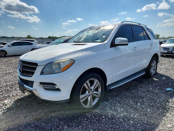 2015 MERCEDES-BENZ M-CLASS — DSFA — Front 3/4