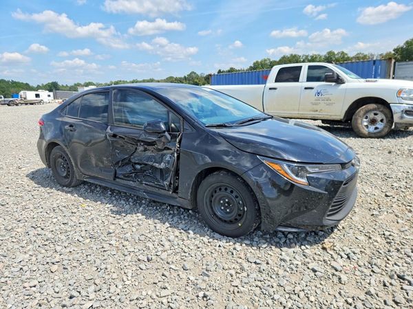 2026 TOYOTA COROLLA — Passenger 3/4