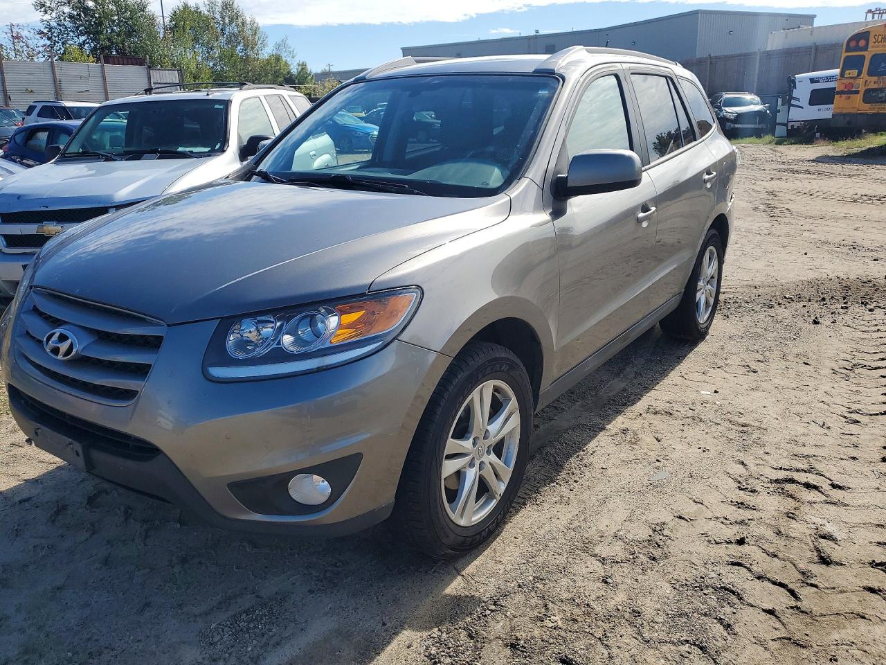 2012 HYUNDAI SANTA FE GL(Middle-low ) — Front 3/4