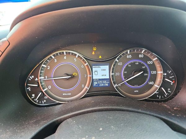 2015 INFINITI QX80