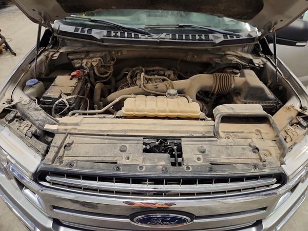 2020 FORD F150 — Engine bay