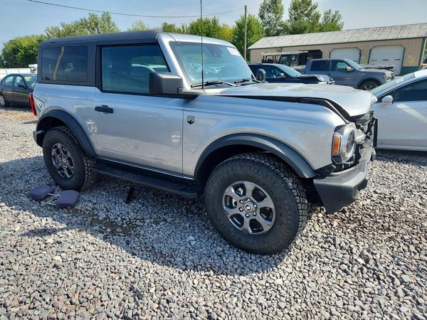 2022 FORD BRONCO — Passenger 3/4