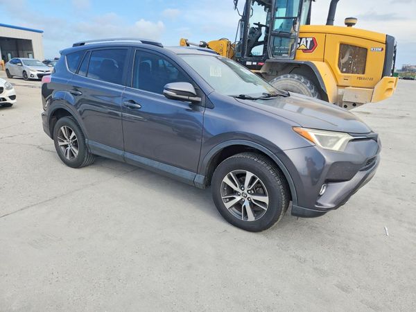 2017 TOYOTA RAV4 XLE
